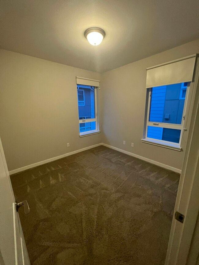 Building Photo - 14627 36th Ct NE