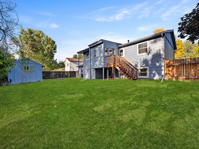 Building Photo - Amazing 4 Bed 2 Bath Home- Fort Collins, CO!