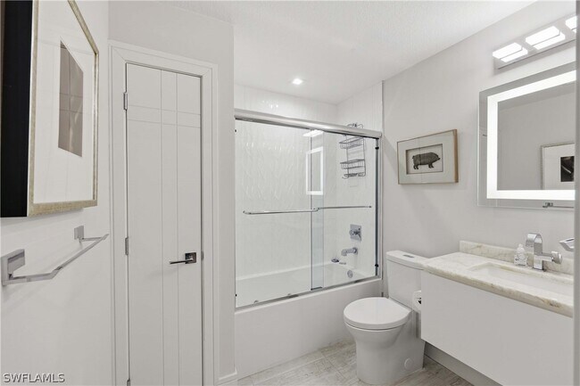 Building Photo - 818 Tanbark Dr