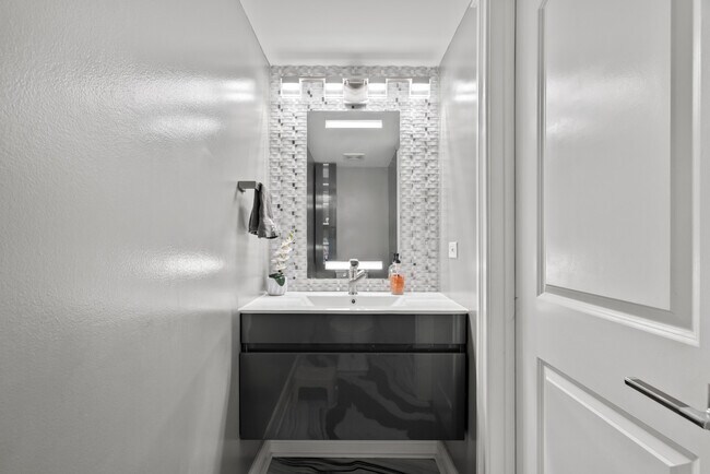 Building Photo - 2411 Eldorado Ct
