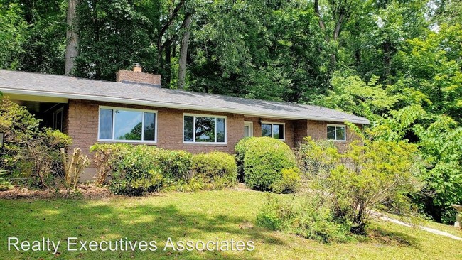 Primary Photo - 3 br, 2 bath House - 3421 Maloney Road