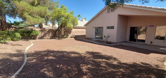Building Photo - 1805 Quail Point Ct