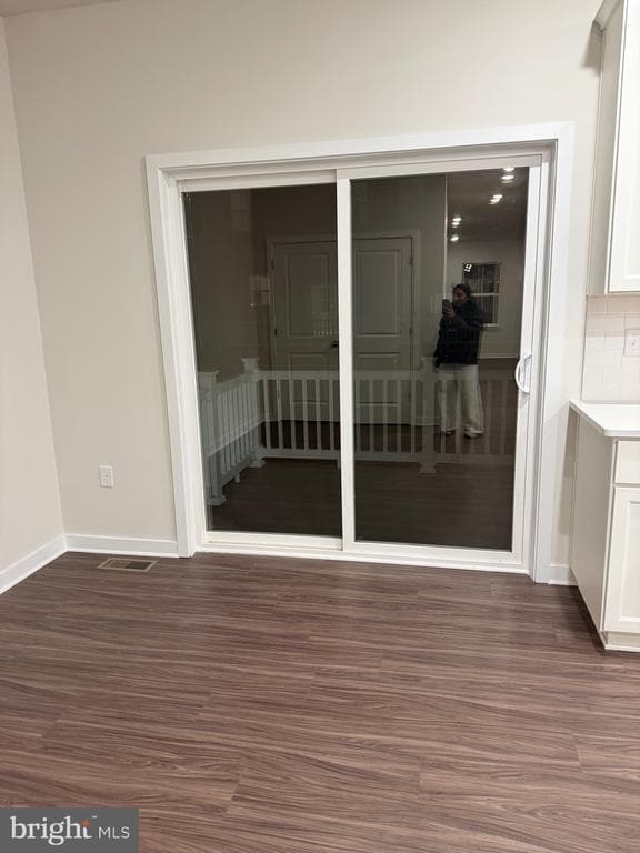 Building Photo - 10 Barbine Wy