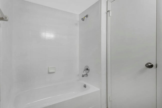 Building Photo - 1054 Lotus Cove Ct