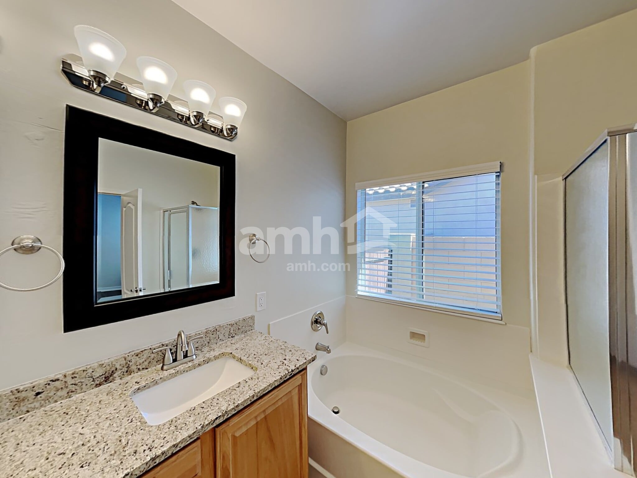 Building Photo - 221 W Vuelta Friso