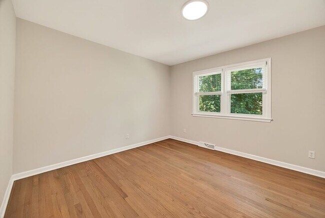 Building Photo - 251 Stribling Ave