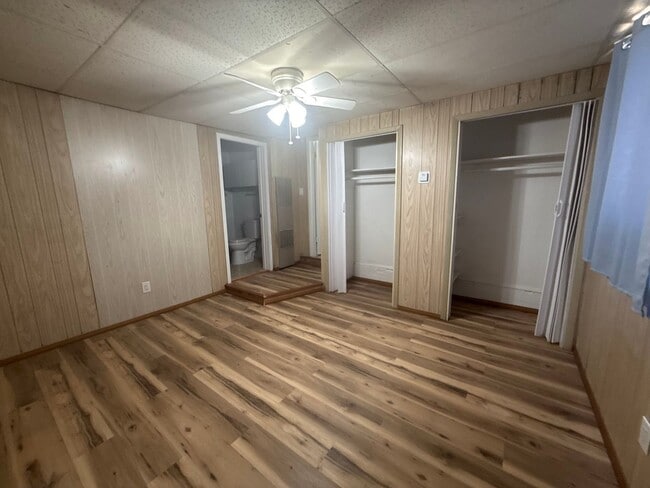 Building Photo - 809 Spruce Ave