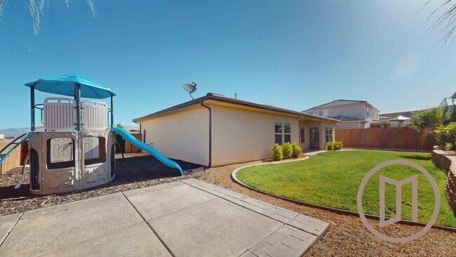 Building Photo - Beautiful home in Little Valley