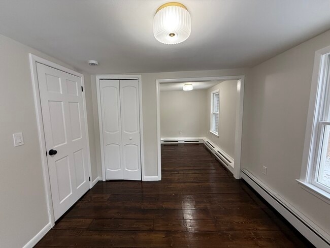 Building Photo - 92 Fairview Ave