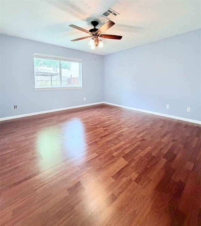 Building Photo - 6610 La Puente Dr