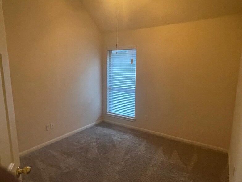 Building Photo - 1806 Chasewood Dr