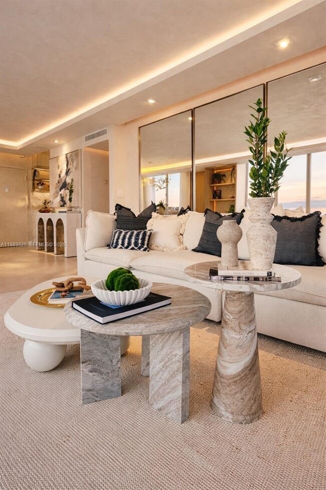 Building Photo - 1000 West Ave