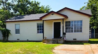 Building Photo - Charming 3-Bedroom Del City Home with a Spacious Backyard