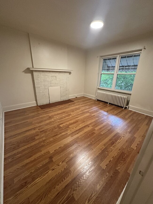 Building Photo - East Liberty 2-Bedroom duplex