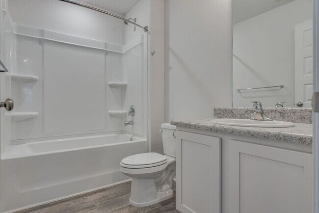 Building Photo - 5719 Guinevere Ln