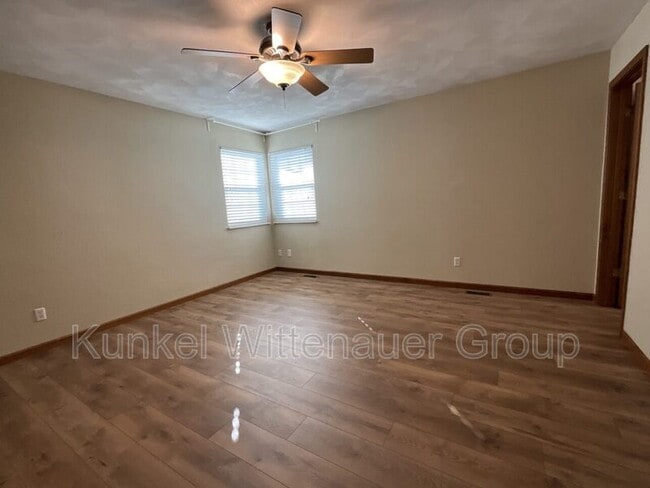 Building Photo - 19 Christine Dr