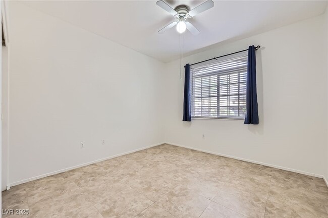 Building Photo - 75 N Valle Verde Dr
