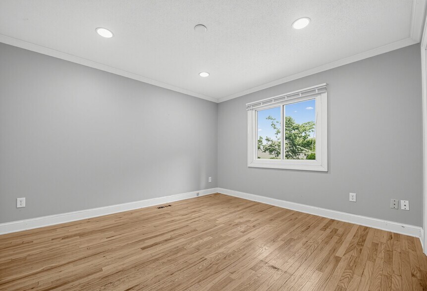 Building Photo - 7351 Berkshire Way