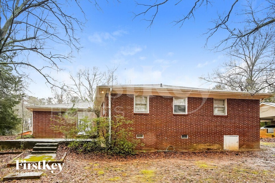 Building Photo - 4245 Springdale Cir