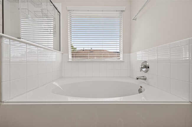 Building Photo - 25346 Barmby Dr