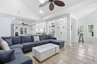 Building Photo - 6 Ibis St