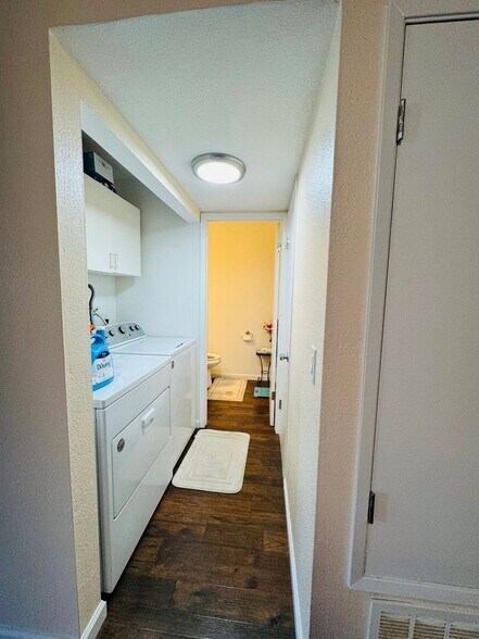 Building Photo - 116 Rainier Ln