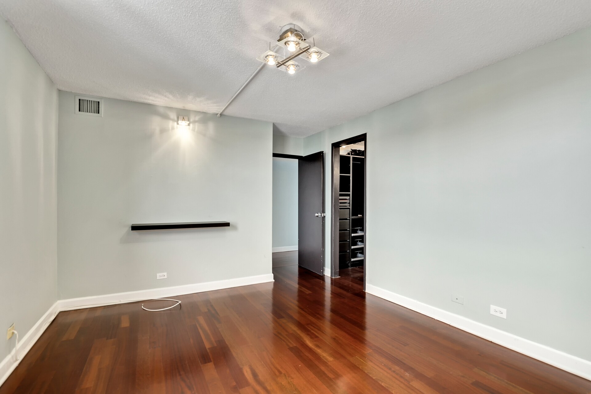 Master Bedroom - 3660 N Lake Shore Dr