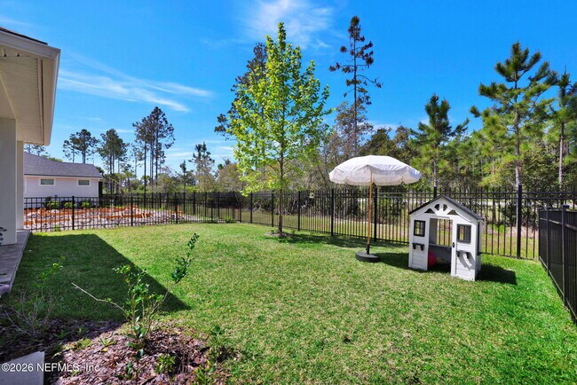 Building Photo - 202 Sutton Dr