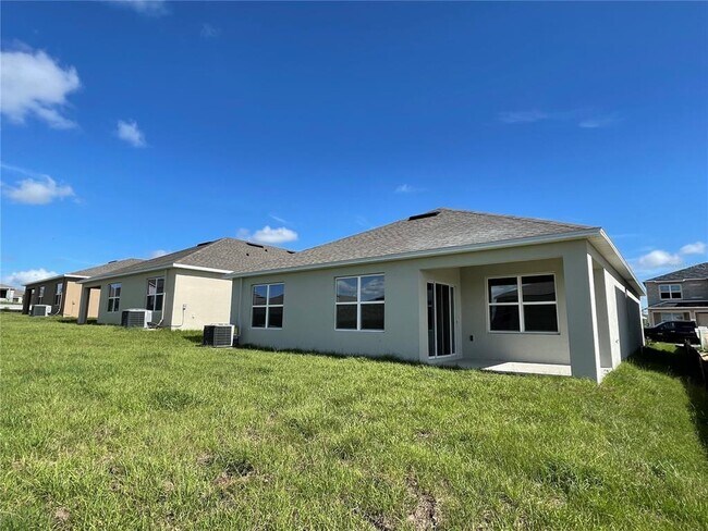 Building Photo - 2136 Silver Brk Wy