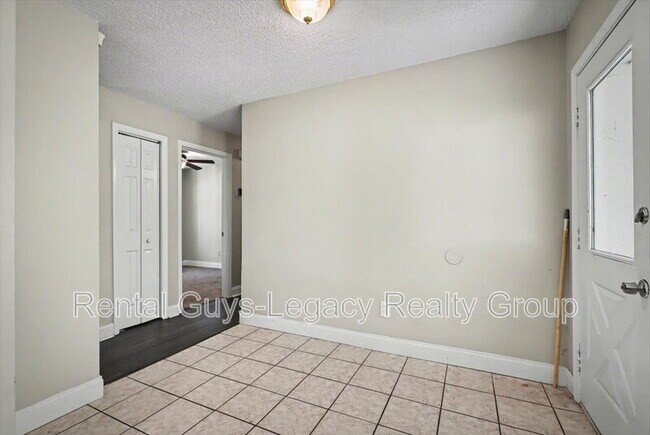 Building Photo - 2120 Blair Rd