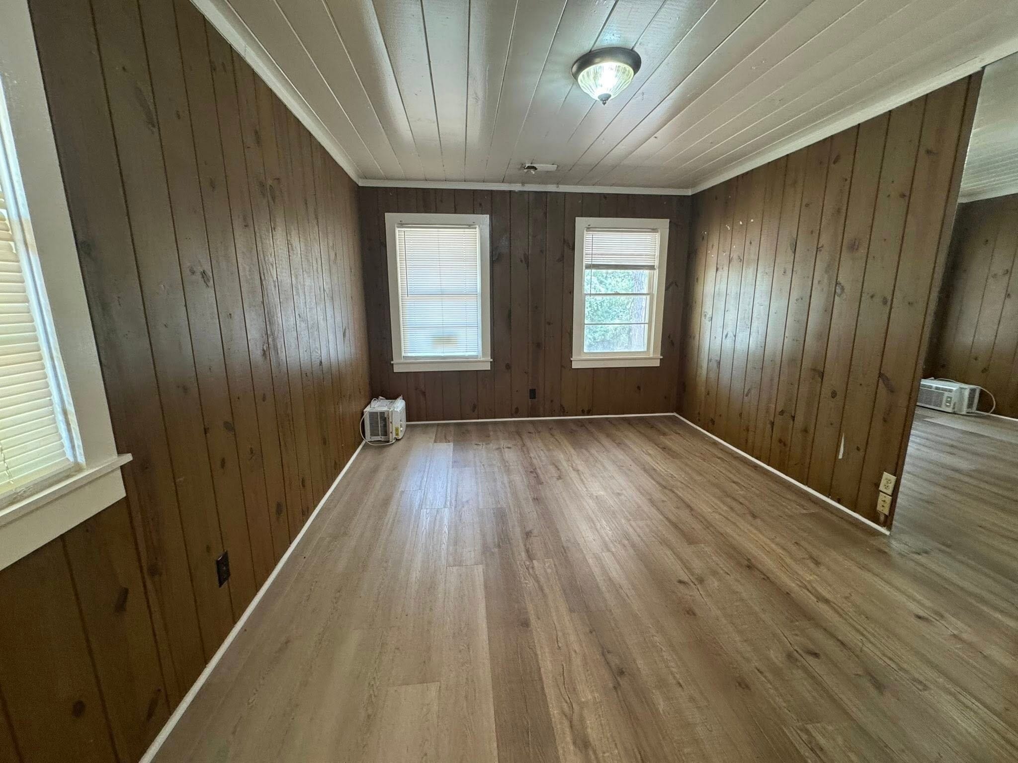 Building Photo - 7203 Porcher Dr