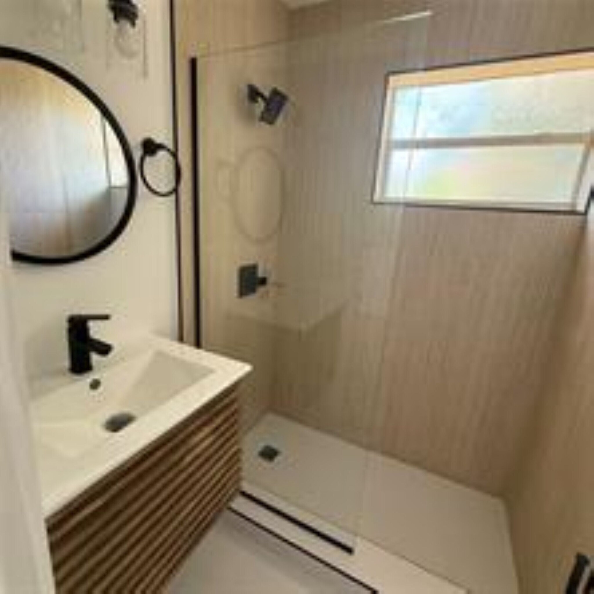 Building Photo - 1827 N Dixie Hwy