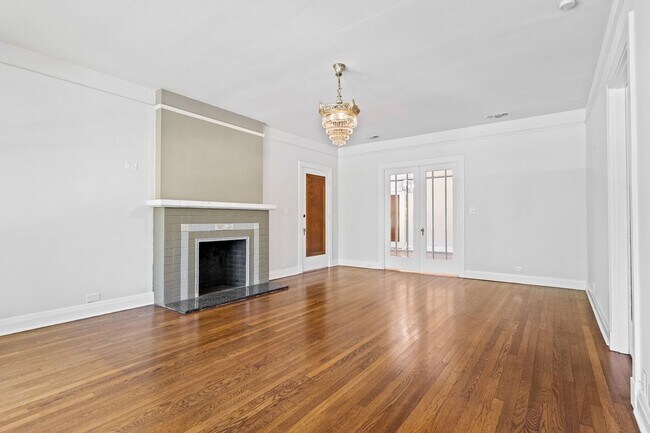 Building Photo - 2 Bed/2 Bath Duplex in Monte Vista Subdivi...