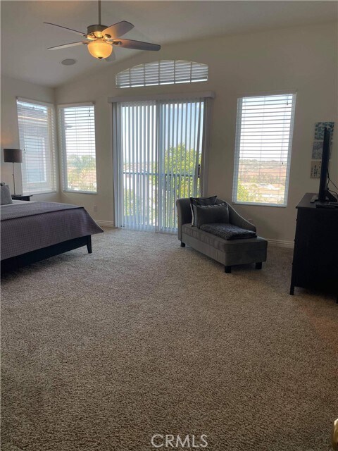 Building Photo - 31 Ledgewood Dr