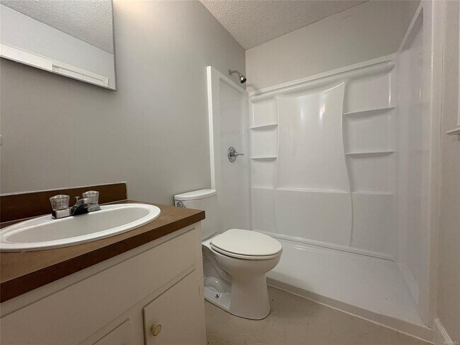 Building Photo - 3329 Roxana Rd