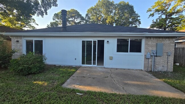Building Photo - 15135 Beechnut St