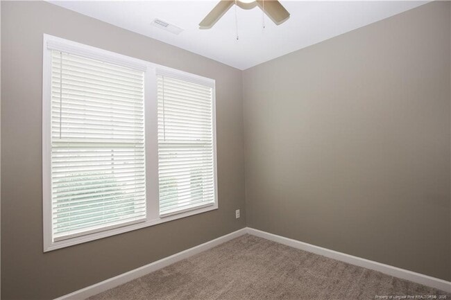 Building Photo - 5709 Pondhaven Dr