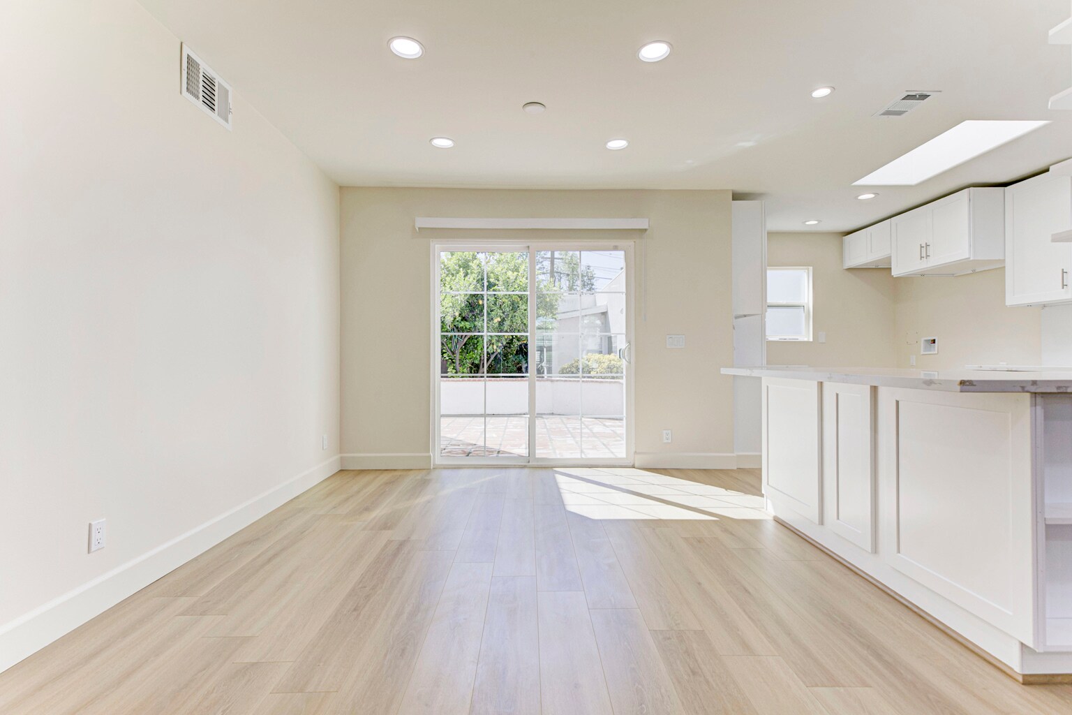 Building Photo - 5709 Beck Ave