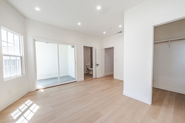 Building Photo - Now Offering Two Weeks Free – Upstairs 3-B...