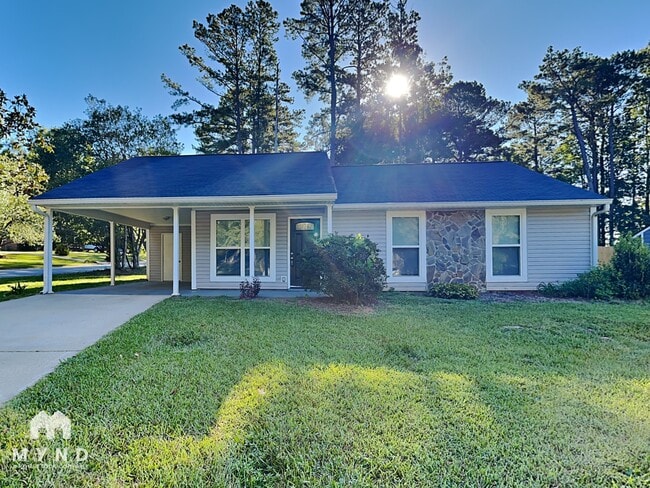 Building Photo - 2 Silverwood Dr