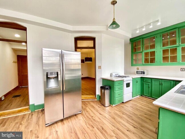 Building Photo - 140 Bryant St NW