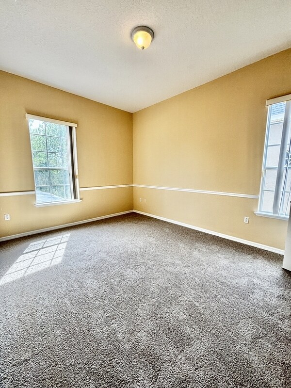 Building Photo - 1545 Cedar Lake Dr