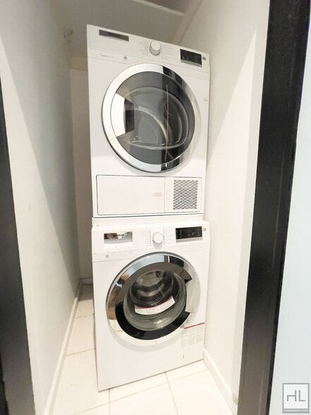 Building Photo - Carroll Gardens 3-Bed 1 Bath