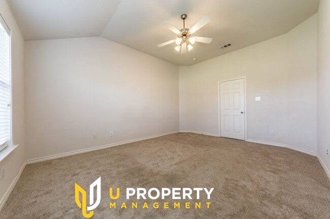 Building Photo - 5425 Smt Vw Dr