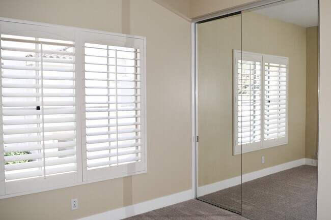 Building Photo - 24537 El Sorrento