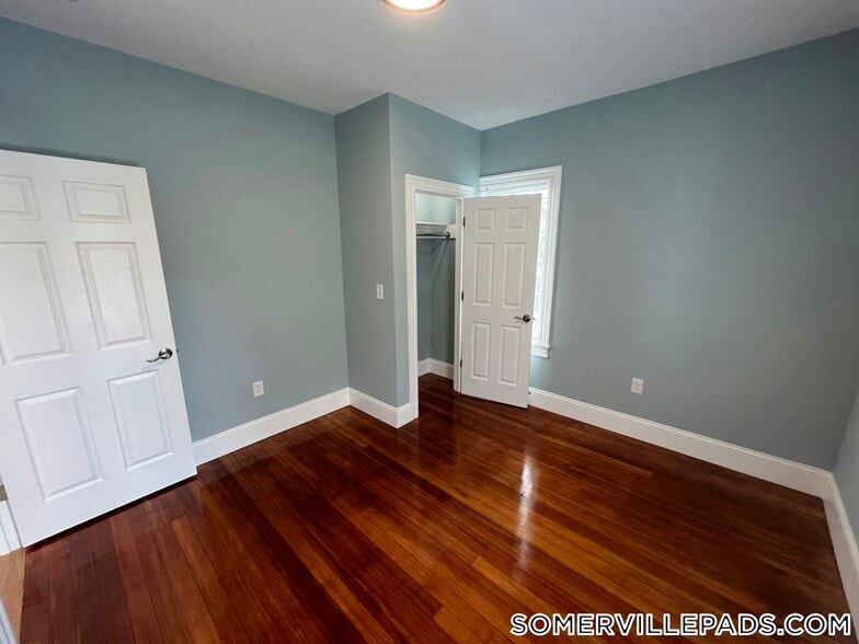 Building Photo - 33 Hancock St