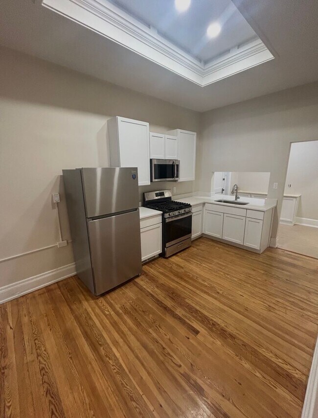 Building Photo - 32 W High St