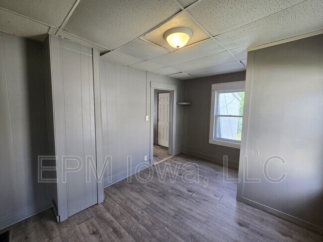 Building Photo - 211 Manson St