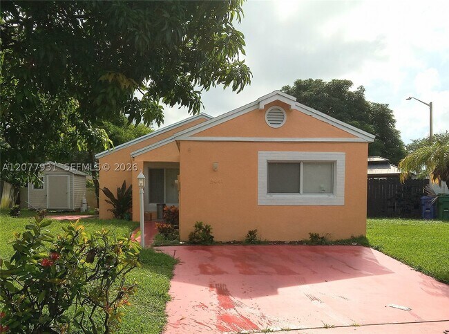 Building Photo - 2441 SW 85th Ave