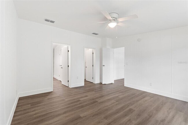 Building Photo - 486 Lindsey Dr